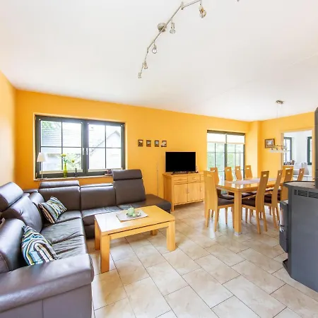 Casa de Férias Rennsteig Trail Family Escape *