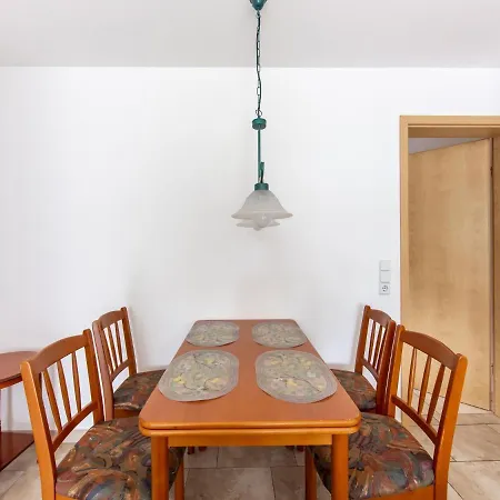 Rennsteig Trail Family Escape Dom wakacyjny