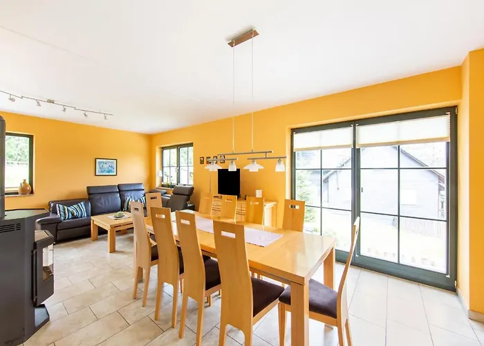 Rennsteig Trail Family Escape * Eisfeld